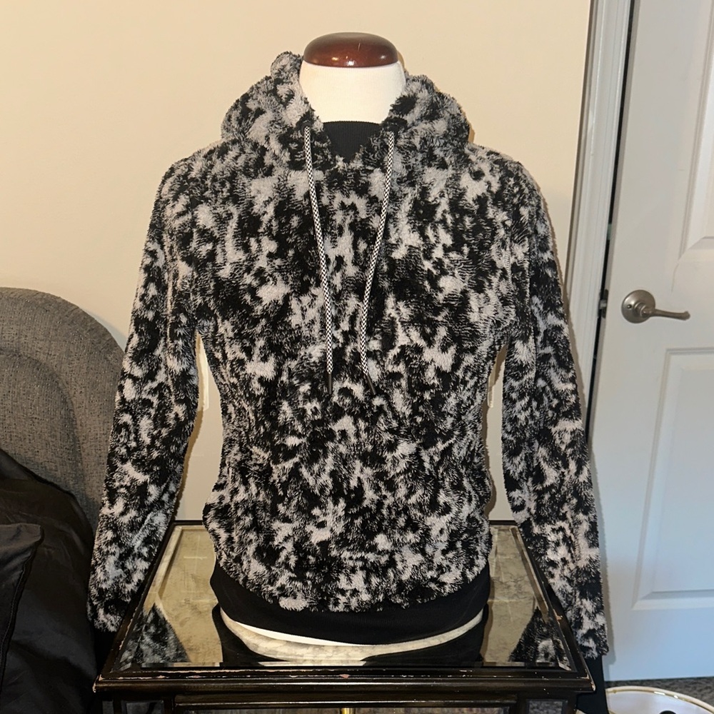 ATHLETA Tugga Sherpa Jacquard Hoodie, Glacial Black